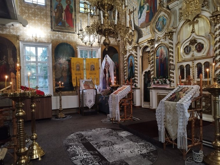 Biserica pe dinăuntru